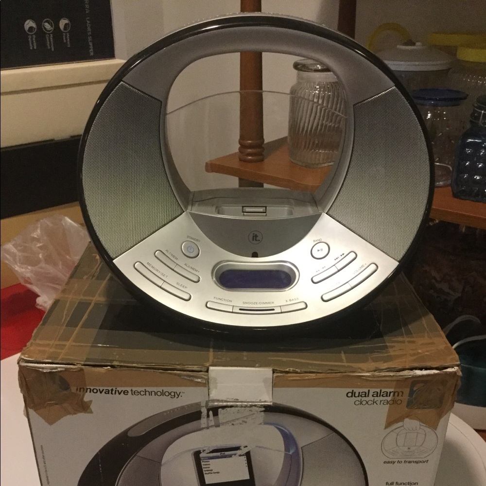 Orbit Docking Station for IPODs
